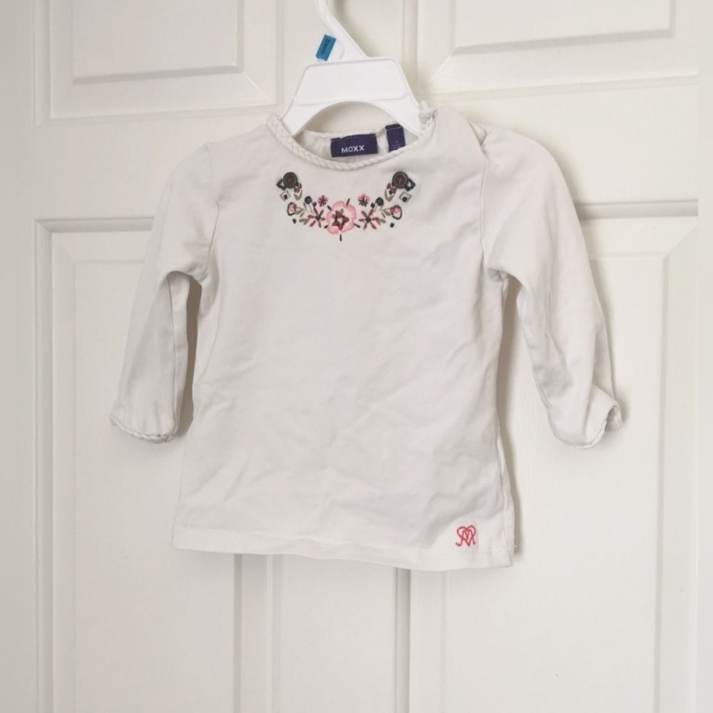 3/$15 Mexx Long sleeve t-shirt size 9-12 m
